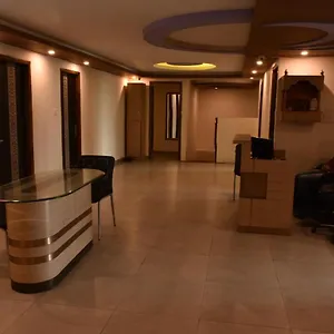 https://shimla-royale.shimlahotels.net